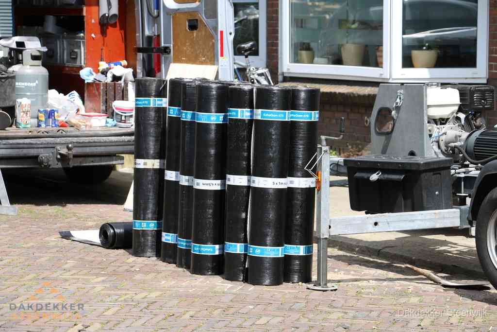 Rollen Bitumen Dakbedekking Materiaal Steenwijk