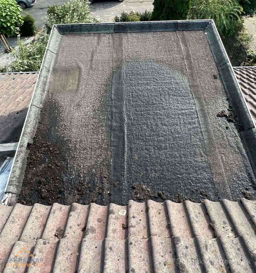 Verouderd Plat Dak Lekkage Inspectie Steenwijk